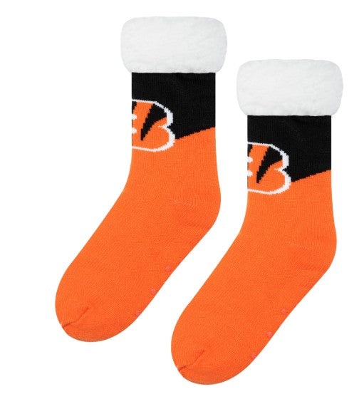FOCO NFL Cincinati Bengals Color Block Footy Slippers Non-Skid Bottoms