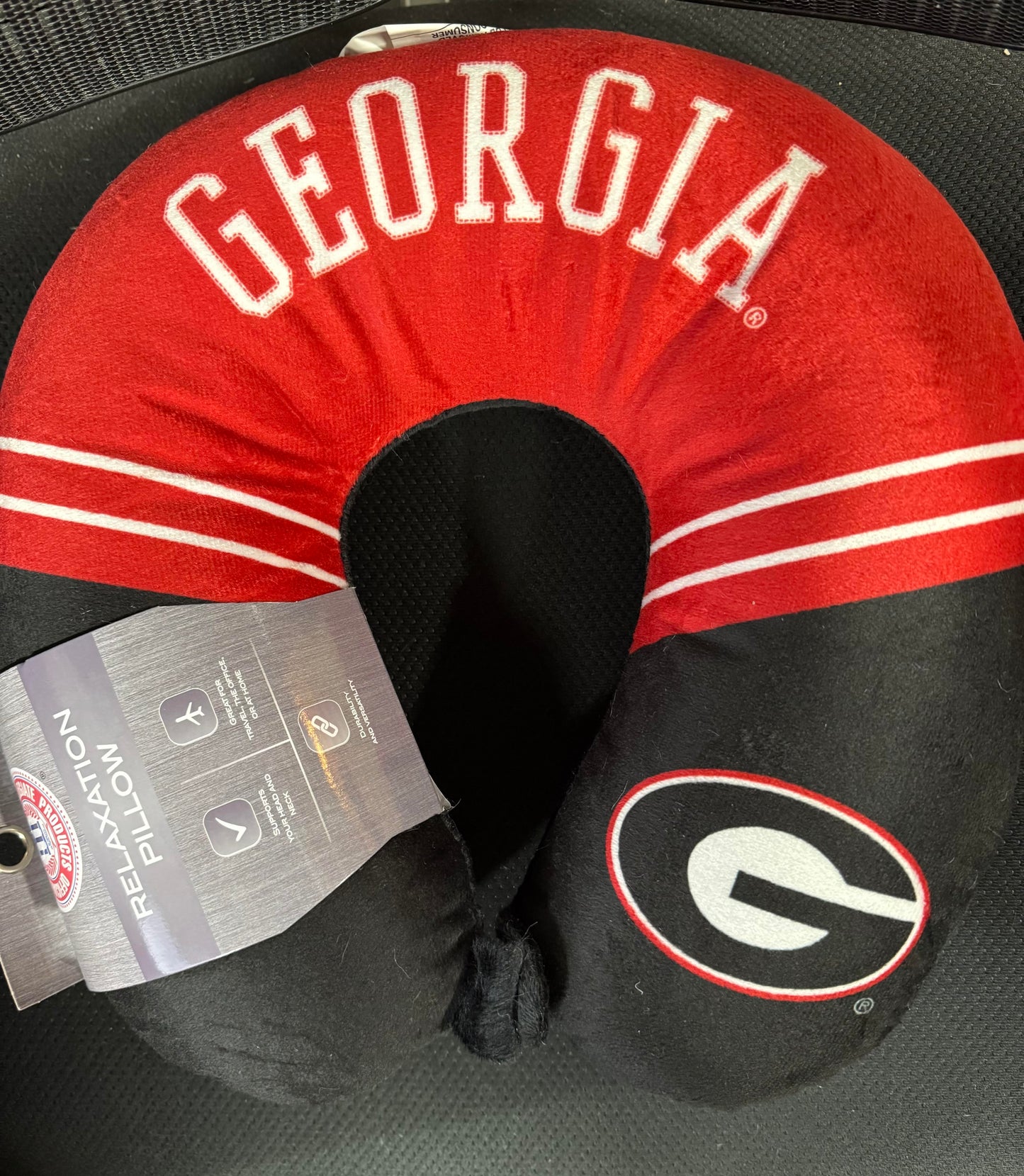 PGS NCAA Georgia Bulldogs Travel Head & Neck Relaxation Pillow Snap Close